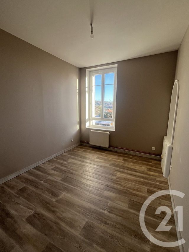 Appartement T3 à louer - 3 pièces - 76.0 m2 - MONTLUCON - 03 - AUVERGNE - Century 21 Pasquet Immobilier