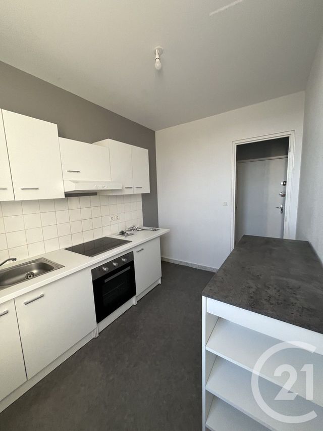 Appartement T3 à louer - 3 pièces - 76.0 m2 - MONTLUCON - 03 - AUVERGNE - Century 21 Pasquet Immobilier