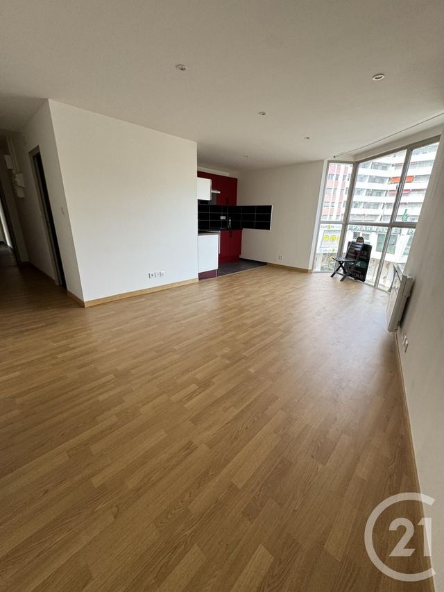 Appartement F2 à louer - 3 pièces - 57.67 m2 - MONTLUCON - 03 - AUVERGNE - Century 21 Pasquet Immobilier