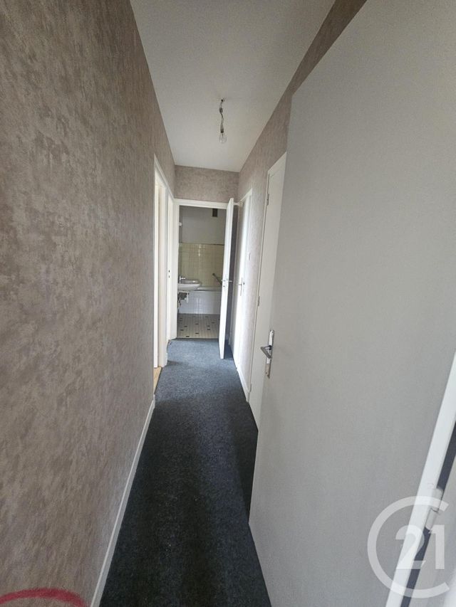 Appartement à louer - 3 pièces - 61.0 m2 - MONTLUCON - 03 - AUVERGNE - Century 21 Pasquet Immobilier