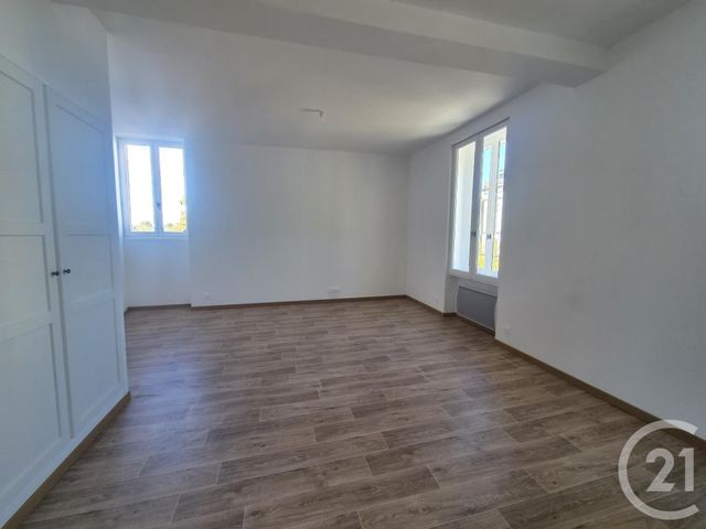 Appartement à louer - 3 pièces - 65.52 m2 - NERIS LES BAINS - 03 - AUVERGNE - Century 21 Pasquet Immobilier