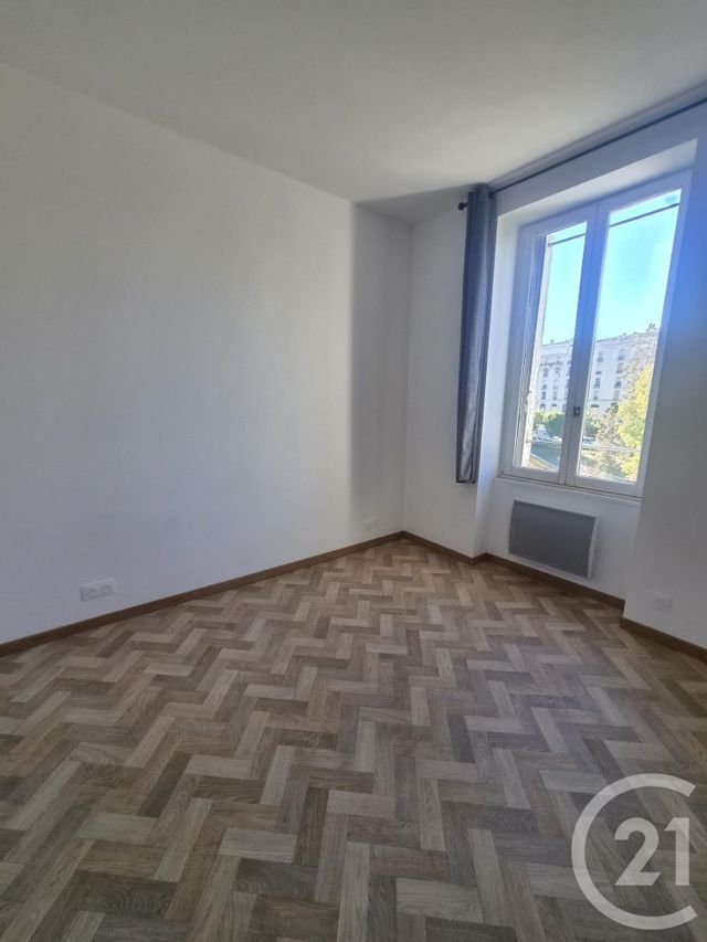 Appartement à louer - 3 pièces - 65.52 m2 - NERIS LES BAINS - 03 - AUVERGNE - Century 21 Pasquet Immobilier