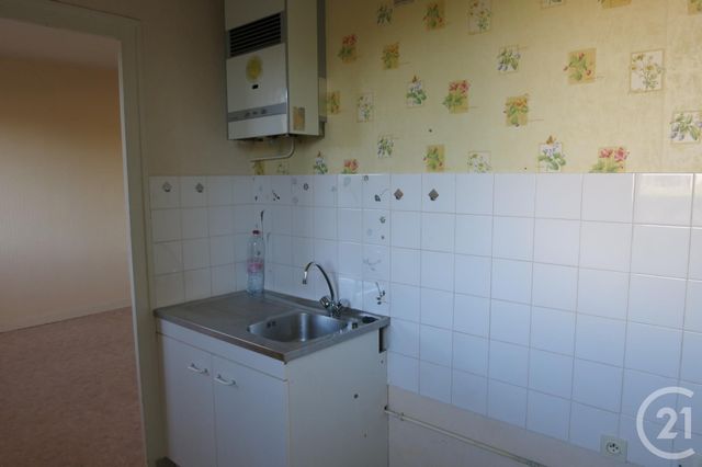 Appartement F1 à louer - 1 pièce - 35.0 m2 - COMMENTRY - 03 - AUVERGNE - Century 21 Pasquet Immobilier