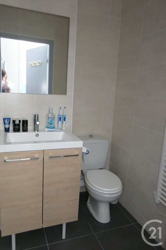 Appartement F2 à louer - 2 pièces - 32.91 m2 - MONTLUCON - 03 - AUVERGNE - Century 21 Pasquet Immobilier