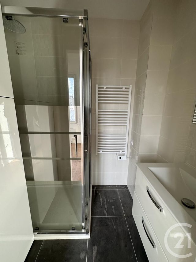 Appartement F4 à louer - 2 pièces - 33.04 m2 - MONTLUCON - 03 - AUVERGNE - Century 21 Pasquet Immobilier
