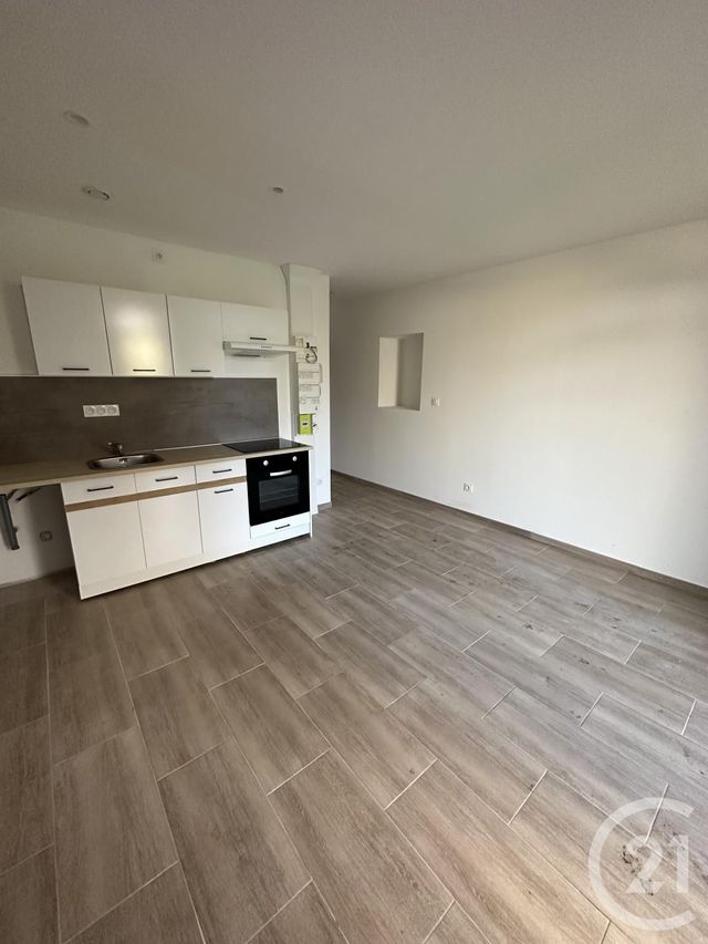 Appartement F4 à louer - 2 pièces - 33.04 m2 - MONTLUCON - 03 - AUVERGNE - Century 21 Pasquet Immobilier