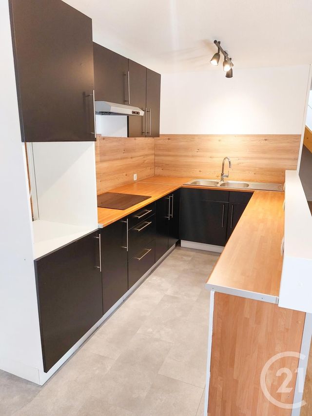 Appartement à louer - 3 pièces - 80.0 m2 - MONTLUCON - 03 - AUVERGNE - Century 21 Pasquet Immobilier