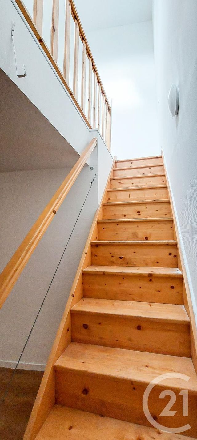 Appartement à louer - 3 pièces - 80.0 m2 - MONTLUCON - 03 - AUVERGNE - Century 21 Pasquet Immobilier