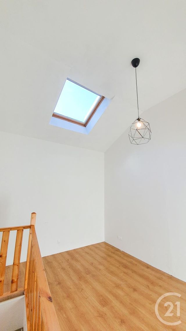 Appartement à louer - 3 pièces - 80.0 m2 - MONTLUCON - 03 - AUVERGNE - Century 21 Pasquet Immobilier