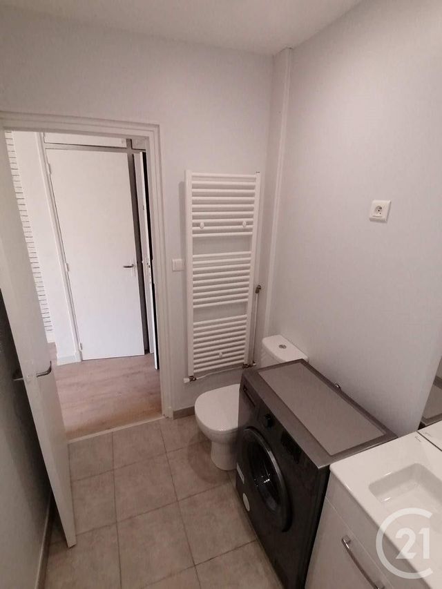 Appartement Studio à louer - 2 pièces - 23.0 m2 - MONTLUCON - 03 - AUVERGNE - Century 21 Pasquet Immobilier