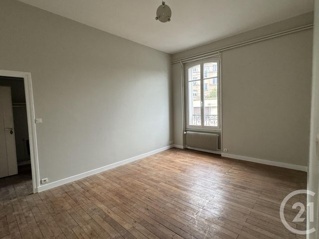 Appartement F3 à louer - 3 pièces - 55.09 m2 - MONTLUCON - 03 - AUVERGNE - Century 21 Pasquet Immobilier