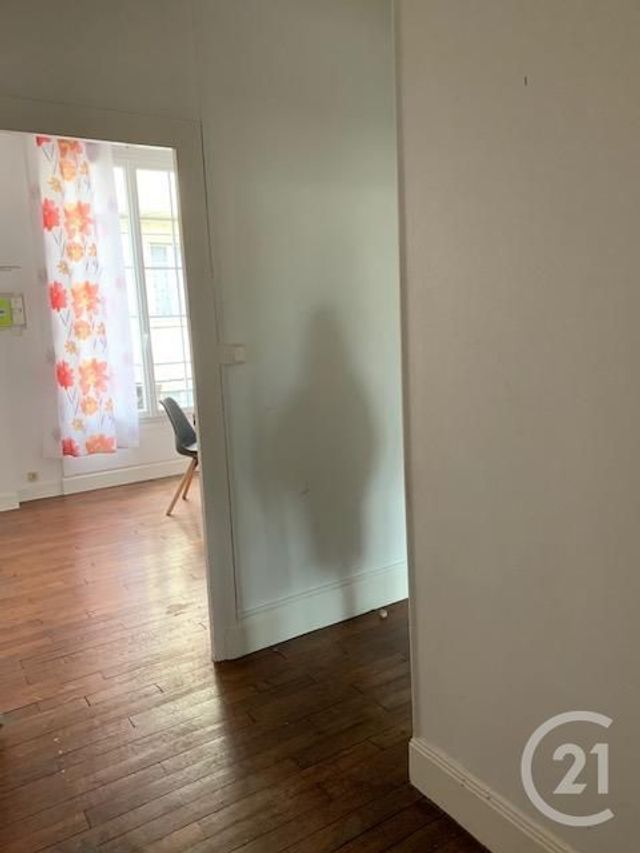 Appartement F2 à louer - 2 pièces - 43.29 m2 - MONTLUCON - 03 - AUVERGNE - Century 21 Pasquet Immobilier