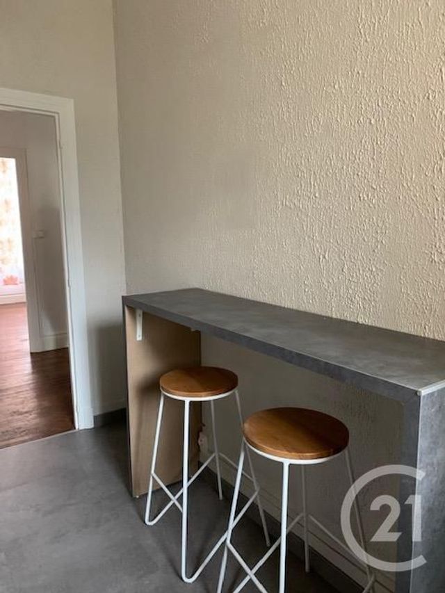 Appartement F2 à louer - 2 pièces - 43.29 m2 - MONTLUCON - 03 - AUVERGNE - Century 21 Pasquet Immobilier