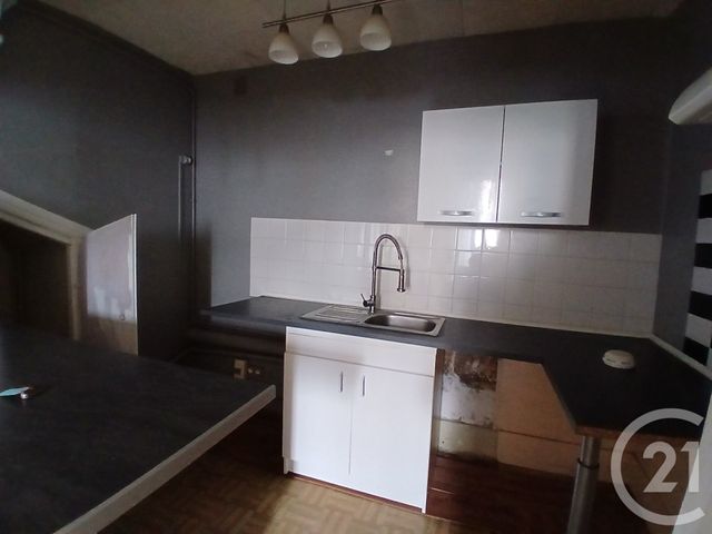 immeuble à louer - 60.0 m2 - COMMENTRY - 03 - AUVERGNE - Century 21 Pasquet Immobilier