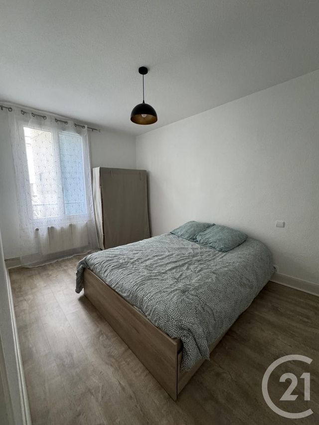 Appartement F1 bis à louer - 2 pièces - 30.0 m2 - MONTLUCON - 03 - AUVERGNE - Century 21 Pasquet Immobilier