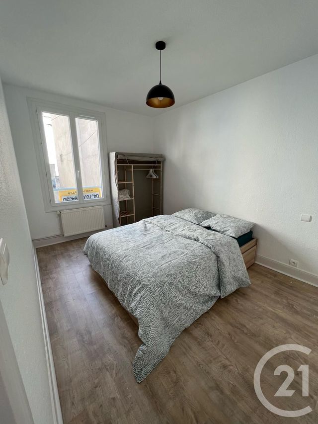 Appartement F1 bis à louer - 2 pièces - 30.0 m2 - MONTLUCON - 03 - AUVERGNE - Century 21 Pasquet Immobilier