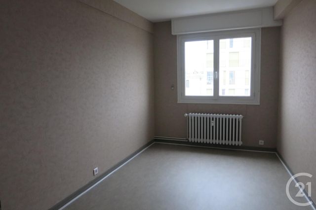 Appartement à louer - 3 pièces - 66.0 m2 - MONTLUCON - 03 - AUVERGNE - Century 21 Pasquet Immobilier