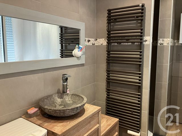 Appartement F3 à vendre - 3 pièces - 80.0 m2 - MONTLUCON - 03 - AUVERGNE - Century 21 Pasquet Immobilier