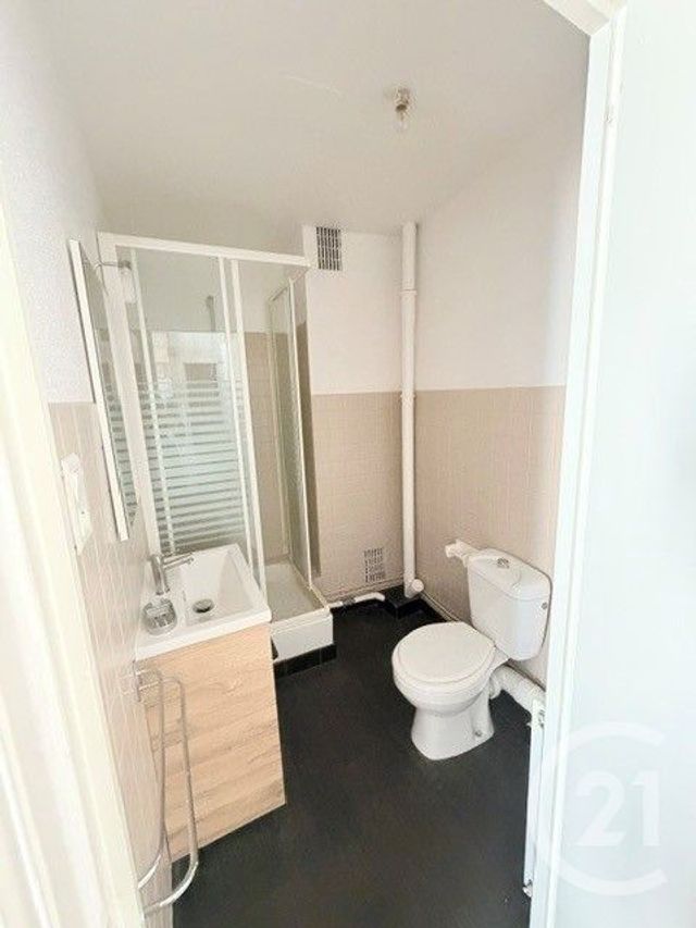 Appartement F2 à louer - 2 pièces - 27.46 m2 - MONTLUCON - 03 - AUVERGNE - Century 21 Pasquet Immobilier