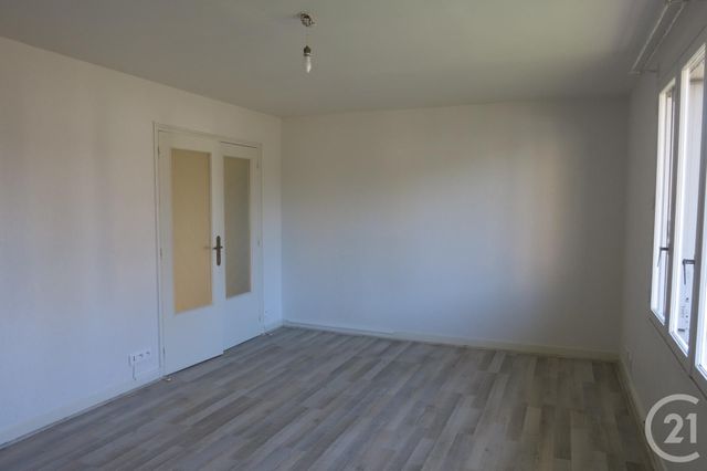 Appartement F2 à louer - 2 pièces - 52.38 m2 - MONTLUCON - 03 - AUVERGNE - Century 21 Pasquet Immobilier