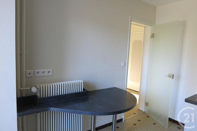Appartement F2 à louer - 2 pièces - 52.38 m2 - MONTLUCON - 03 - AUVERGNE - Century 21 Pasquet Immobilier