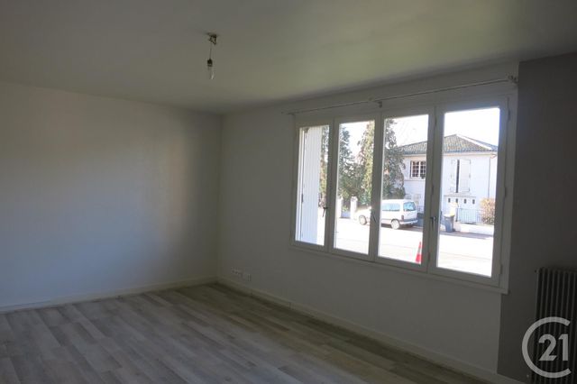 Appartement F2 à louer - 2 pièces - 52.38 m2 - MONTLUCON - 03 - AUVERGNE - Century 21 Pasquet Immobilier