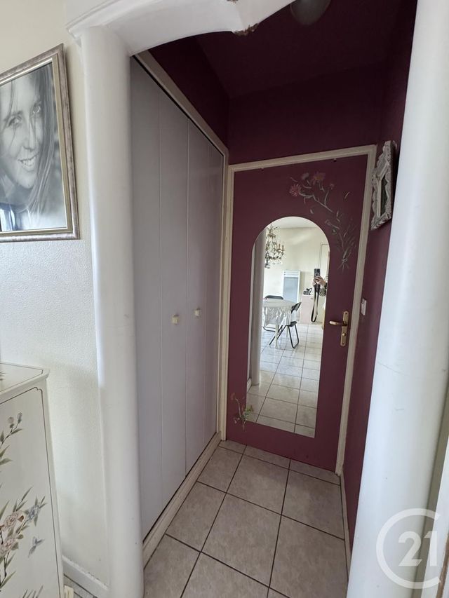 Appartement Studio à louer - 1 pièce - 32.96 m2 - MONTLUCON - 03 - AUVERGNE - Century 21 Pasquet Immobilier