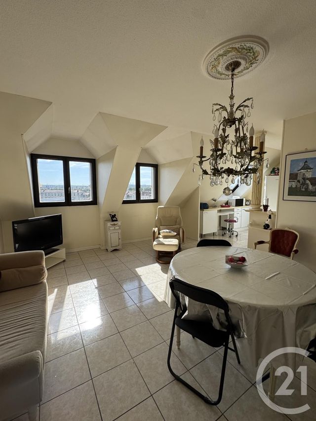 Appartement Studio à louer - 1 pièce - 32.96 m2 - MONTLUCON - 03 - AUVERGNE - Century 21 Pasquet Immobilier