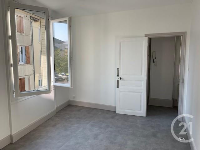 Appartement F3 à louer - 3 pièces - 60.0 m2 - MONTLUCON - 03 - AUVERGNE - Century 21 Pasquet Immobilier