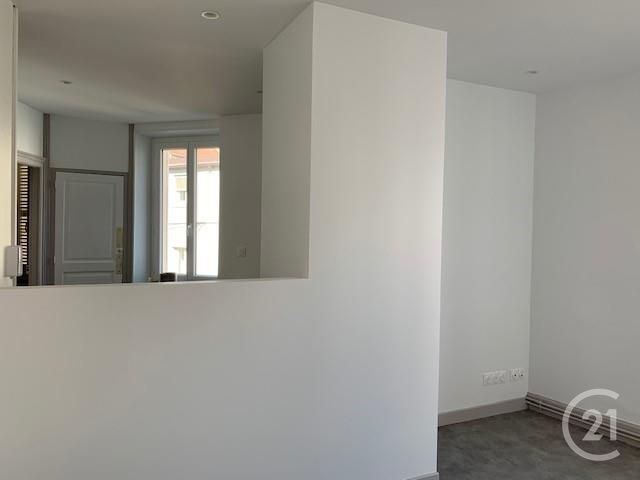 Appartement F3 à louer - 3 pièces - 60.0 m2 - MONTLUCON - 03 - AUVERGNE - Century 21 Pasquet Immobilier
