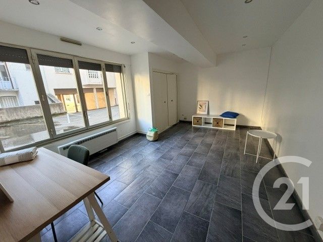Appartement F1 à louer - 1 pièce - 35.0 m2 - MONTLUCON - 03 - AUVERGNE - Century 21 Pasquet Immobilier