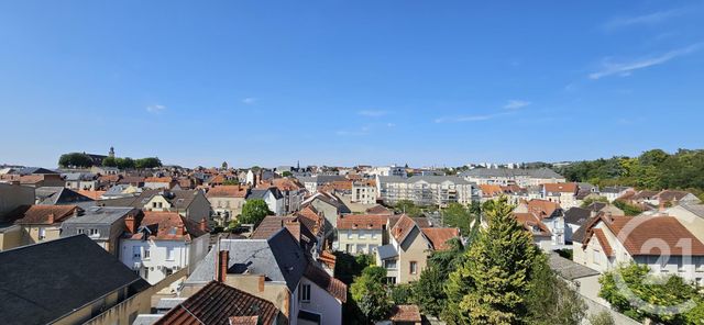 Appartement F3 à vendre - 3 pièces - 65.39 m2 - MONTLUCON - 03 - AUVERGNE - Century 21 Pasquet Immobilier