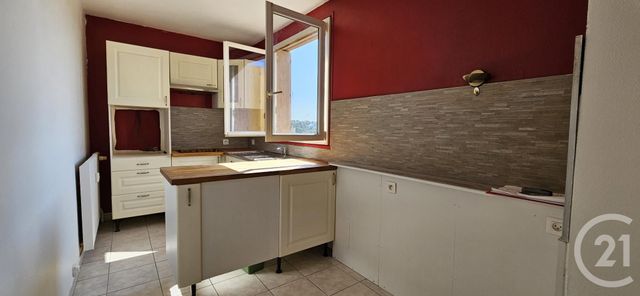 Appartement F3 à vendre - 3 pièces - 65.39 m2 - MONTLUCON - 03 - AUVERGNE - Century 21 Pasquet Immobilier