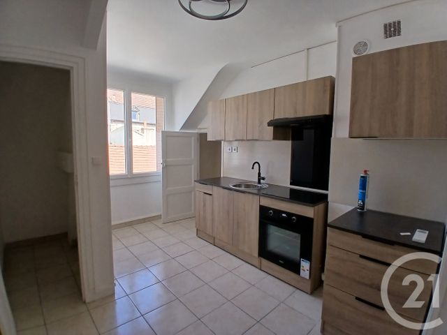 immeuble - NERIS LES BAINS - 03