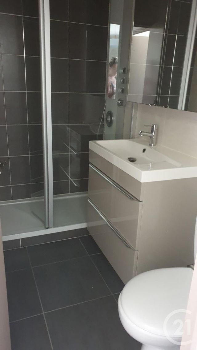 Appartement F2 à louer - 2 pièces - 31.0 m2 - MONTLUCON - 03 - AUVERGNE - Century 21 Pasquet Immobilier
