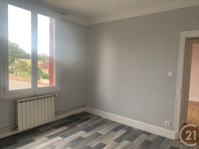 maison à louer - 4 pièces - 123.0 m2 - COMMENTRY - 03 - AUVERGNE - Century 21 Pasquet Immobilier