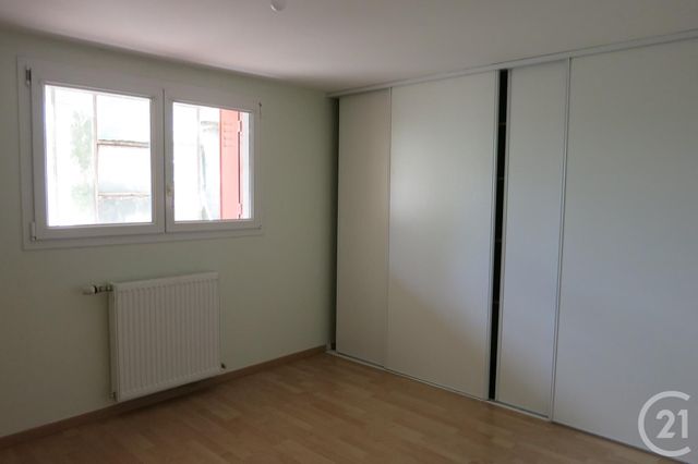 Appartement à louer - 3 pièces - 64.63 m2 - MONTLUCON - 03 - AUVERGNE - Century 21 Pasquet Immobilier