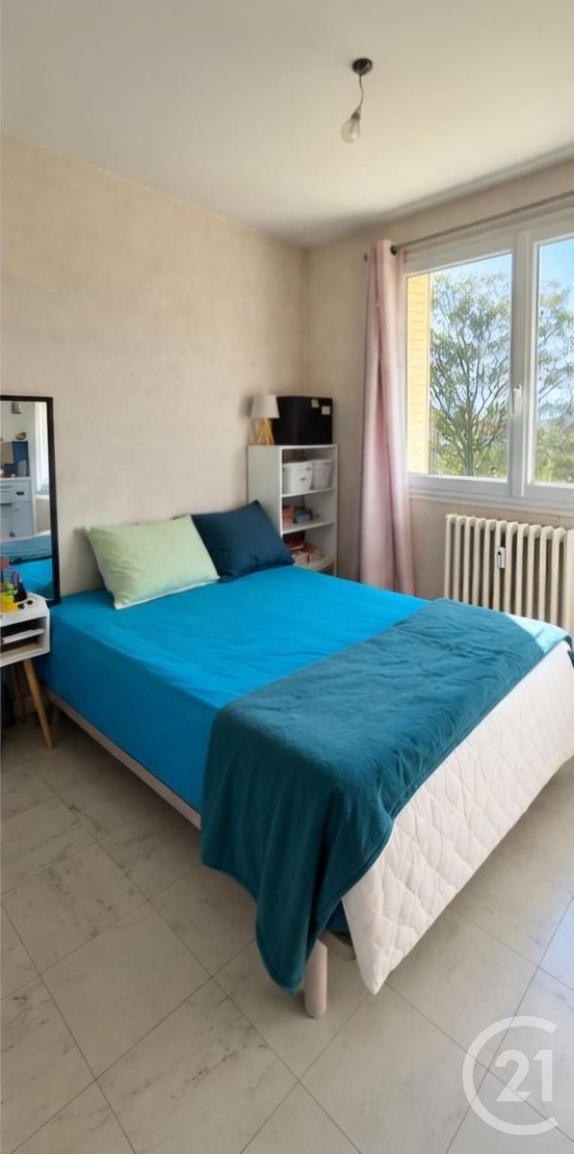 Appartement F3 à vendre - 3 pièces - 71.0 m2 - DESERTINES - 03 - AUVERGNE - Century 21 Pasquet Immobilier