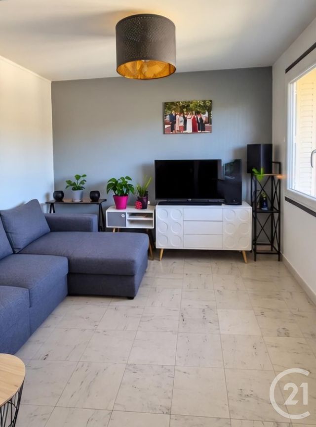Appartement F3 à vendre - 3 pièces - 71.0 m2 - DESERTINES - 03 - AUVERGNE - Century 21 Pasquet Immobilier