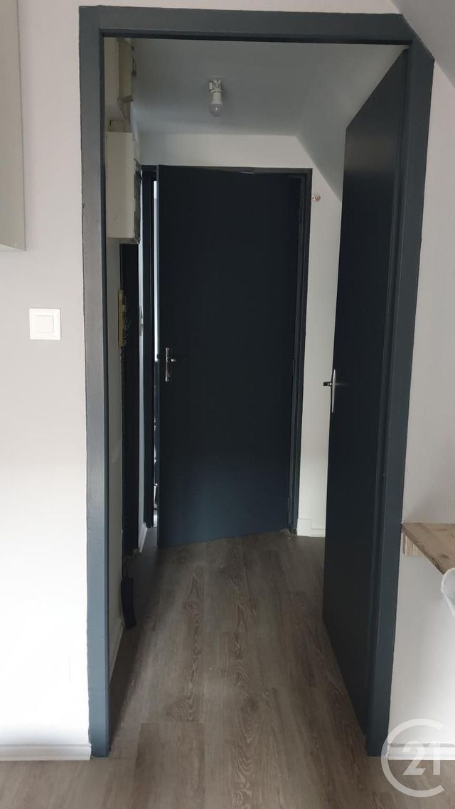 Appartement Studio à louer - 1 pièce - 22.5 m2 - MONTLUCON - 03 - AUVERGNE - Century 21 Pasquet Immobilier