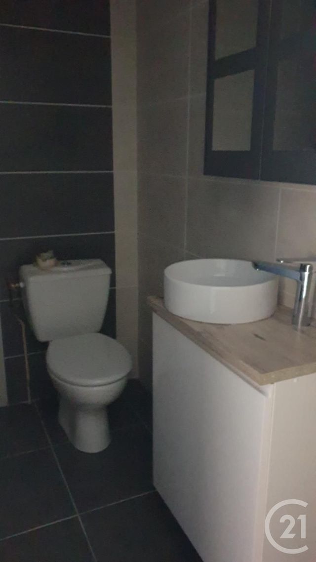 Appartement Studio à louer - 1 pièce - 22.5 m2 - MONTLUCON - 03 - AUVERGNE - Century 21 Pasquet Immobilier