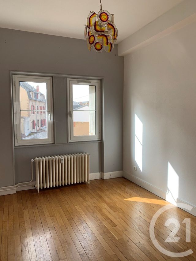 Appartement F2 bis à vendre - 3 pièces - 75.56 m2 - MONTLUCON - 03 - AUVERGNE - Century 21 Pasquet Immobilier
