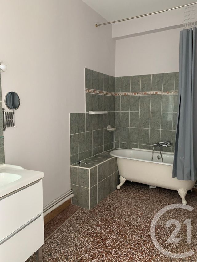 Appartement F2 bis à vendre - 3 pièces - 75.56 m2 - MONTLUCON - 03 - AUVERGNE - Century 21 Pasquet Immobilier