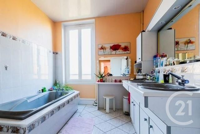 maison à vendre - 7 pièces - 251.0 m2 - MONTLUCON - 03 - AUVERGNE - Century 21 Pasquet Immobilier