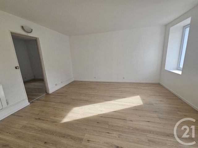 maison à louer - 3 pièces - 80.8 m2 - ST ANGEL - 03 - AUVERGNE - Century 21 Pasquet Immobilier