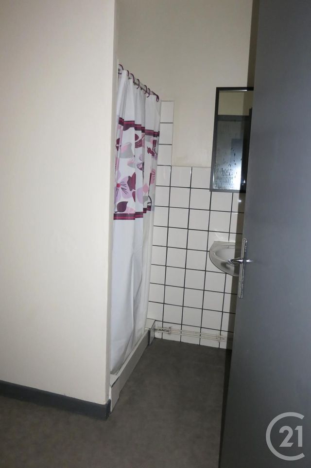 Appartement F1 à louer - 1 pièce - 26.6 m2 - MONTLUCON - 03 - AUVERGNE - Century 21 Pasquet Immobilier