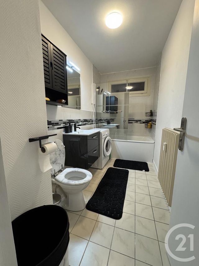 Appartement F2 à louer - 2 pièces - 46.64 m2 - COMMENTRY - 03 - AUVERGNE - Century 21 Pasquet Immobilier