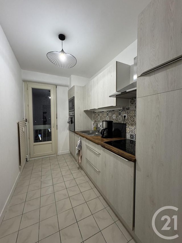 Appartement F2 à louer - 2 pièces - 46.64 m2 - COMMENTRY - 03 - AUVERGNE - Century 21 Pasquet Immobilier