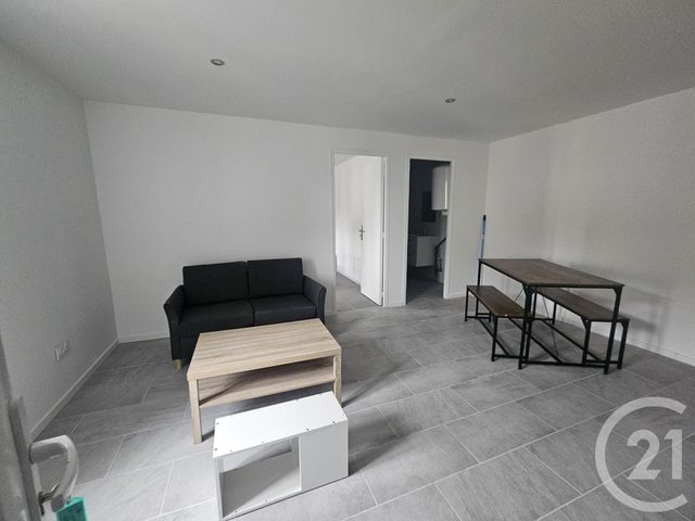 Appartement F1 à louer - 2 pièces - 31.6 m2 - MONTLUCON - 03 - AUVERGNE - Century 21 Pasquet Immobilier