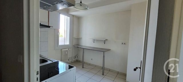 Appartement F3 à louer - 3 pièces - 59.03 m2 - MONTLUCON - 03 - AUVERGNE - Century 21 Pasquet Immobilier